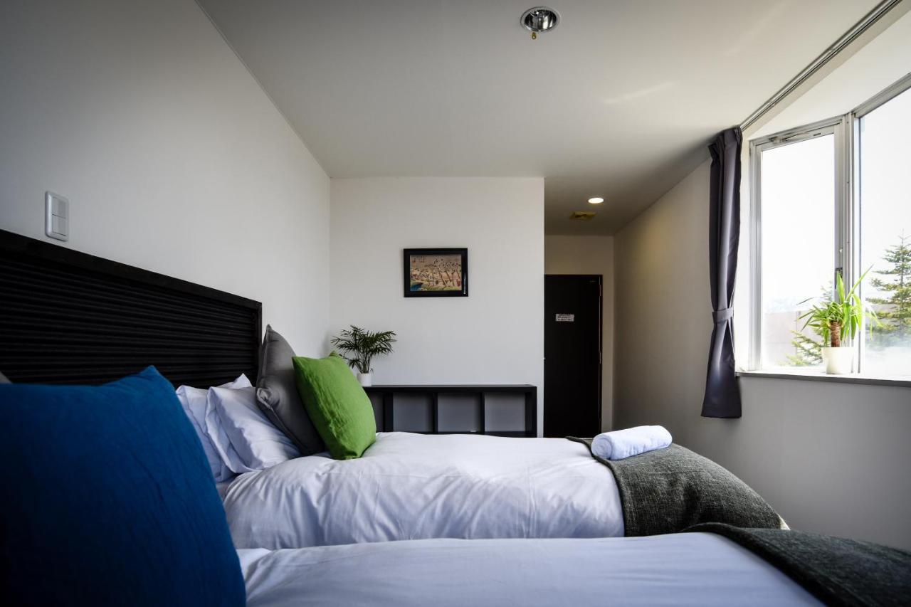 The Phat Packers Hotel Otari